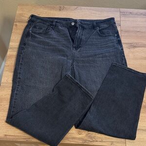 Women’s American Eagle Strigid Straight leg Black Jeans SIZE 16